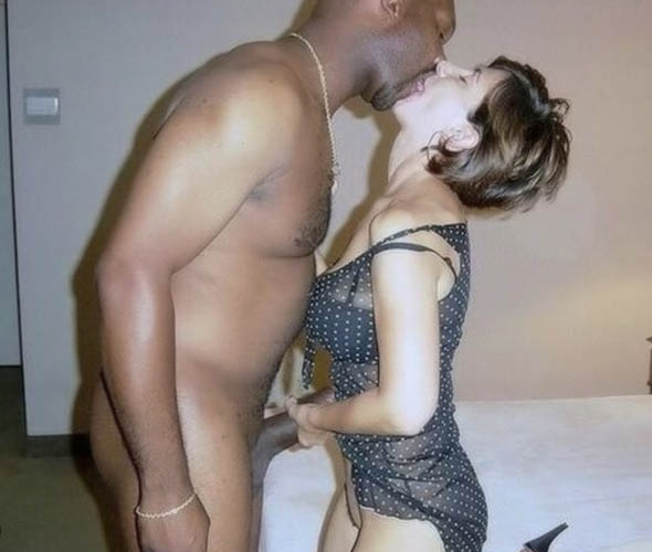 Amateur Couple Kissing - Amateur Interracial Cuckolding Sex Pics - Amateur ...