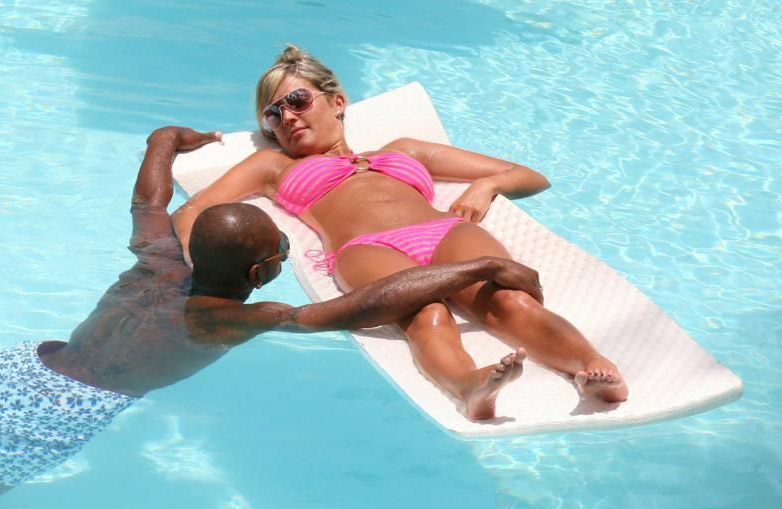 amateur wife flirting swimming pool