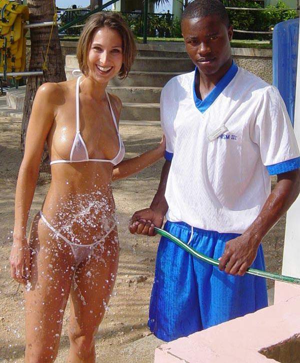A sweet white wife on her Jamaican vacation. 