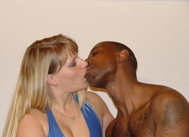 Wives kissing with blacks - Amateur Interracial Porn.