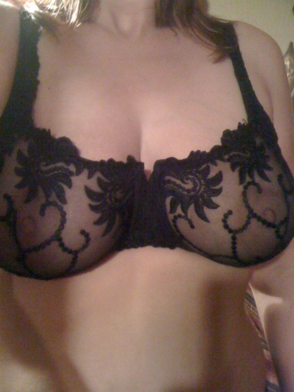 Looking to become a black cock slut