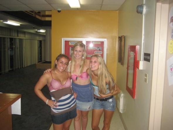 Lookin for a huge BBC gangbang soon no limits use me hard Lookin for a huge BBC gangbang soon no limits use me hard