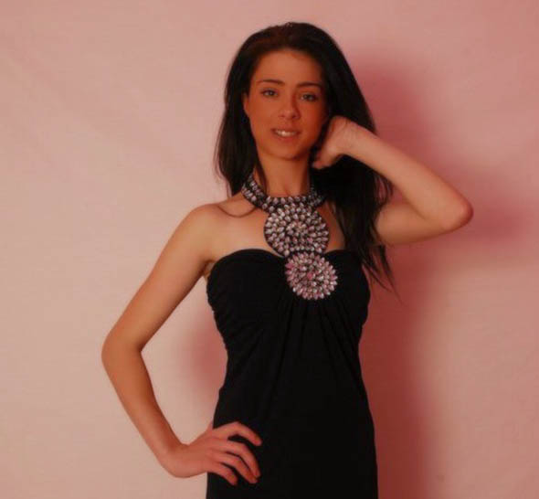 Jenny preparing for black cock