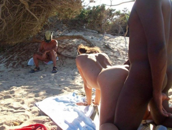 White husbands watch 07 White husbands watch