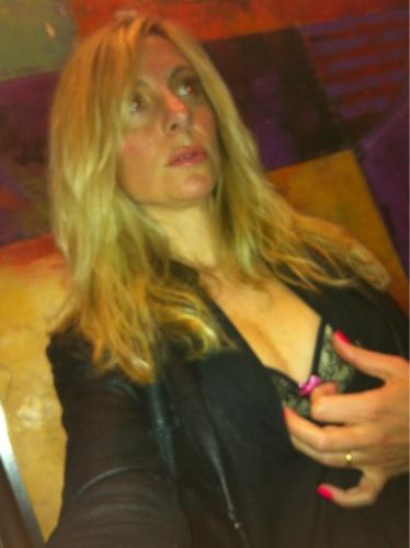 HOTWIFE pt3. HOTWIFE pt3.