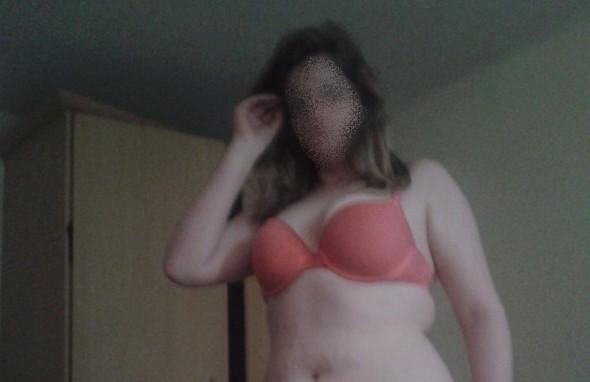 trying to get my wife to give her tight pussy to black