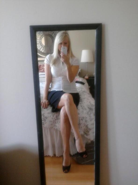 A Surrey slut wanting gangbanged by BBC'S!