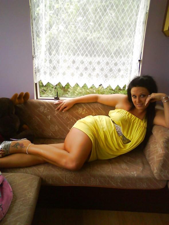 Hot ass GF wanting BBC Hot ass GF wanting BBC