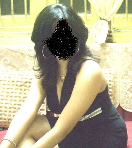 Erica from India searching for Hot Bull