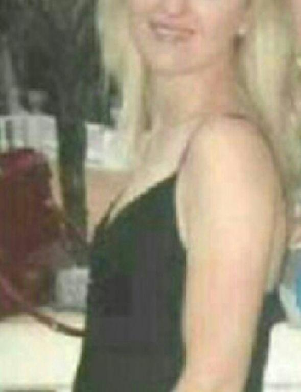 My girlfriends vagina flashed at her black gardner after I asked her to remove her panty My girlfriends vagina flashed at her black gardner after I asked her to remove her panty