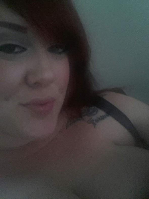 can anybody help me photo shop my girl with bbc? can anybody help me photo shop my girl with bbc?