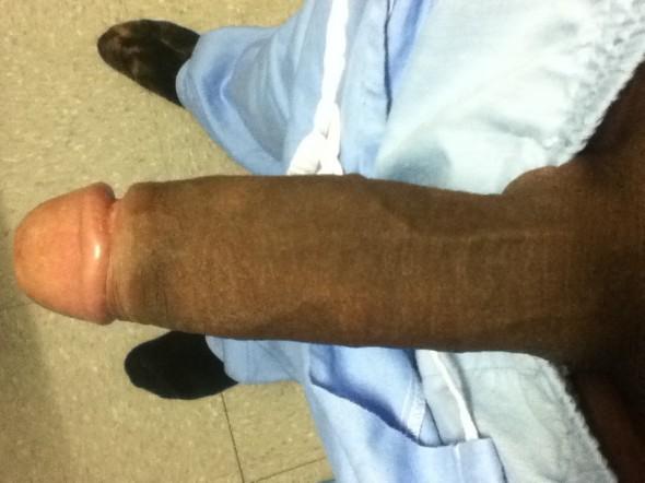 Horny young black man looking for a hot milf Horny young black man looking for a hot milf