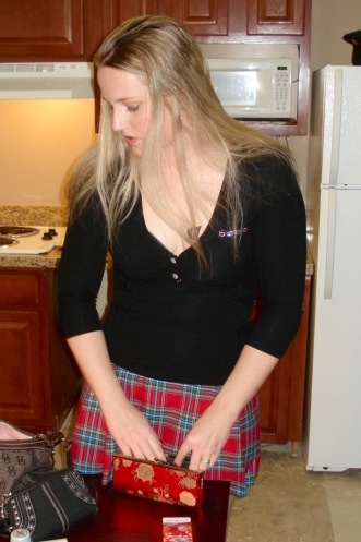 Harmoni says hello to Black to White