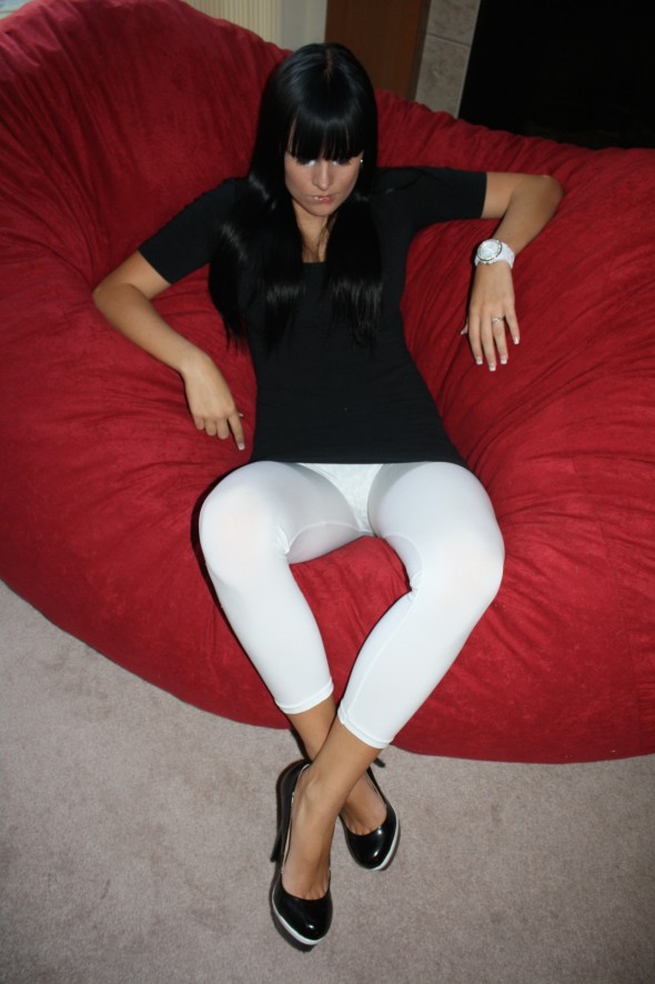 Cute slim petite Wisconsin girl looking looking BBC 4 FWB. Be clean, respectful, discreet.