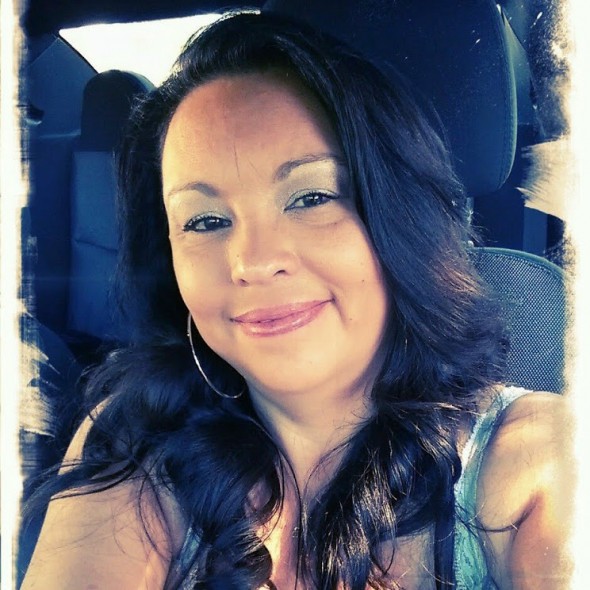 Fine Mexicana looking for a MAN