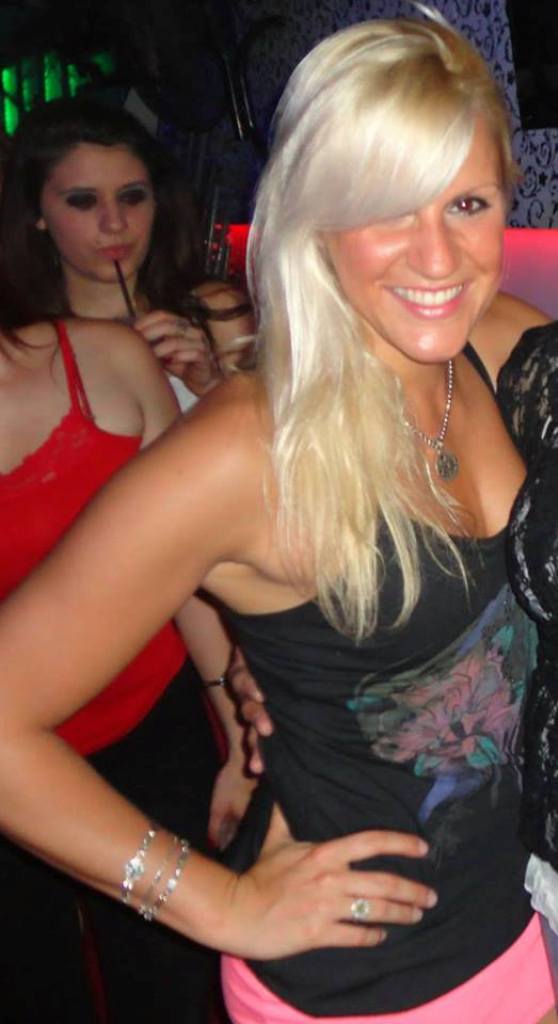 SLUT BLONDE ADDICTED TO BBC