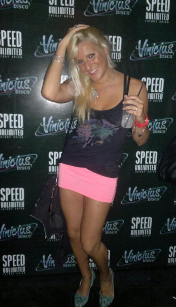 SLUT BLONDE ADDICTED TO BBC