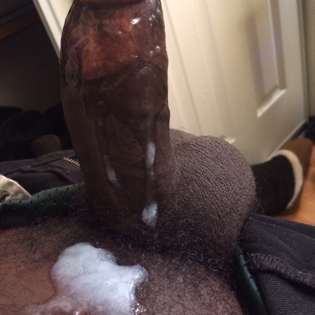 MARRIED BLACK COCK ....LOOKING FOR A BBC ASS LICKING SLUT!