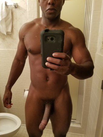 Pawgs/booty girls let's hangout