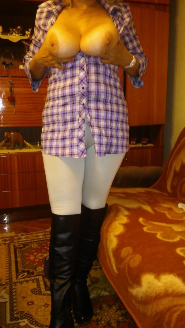 hot wife want first bbc lover hot wife want first bbc lover