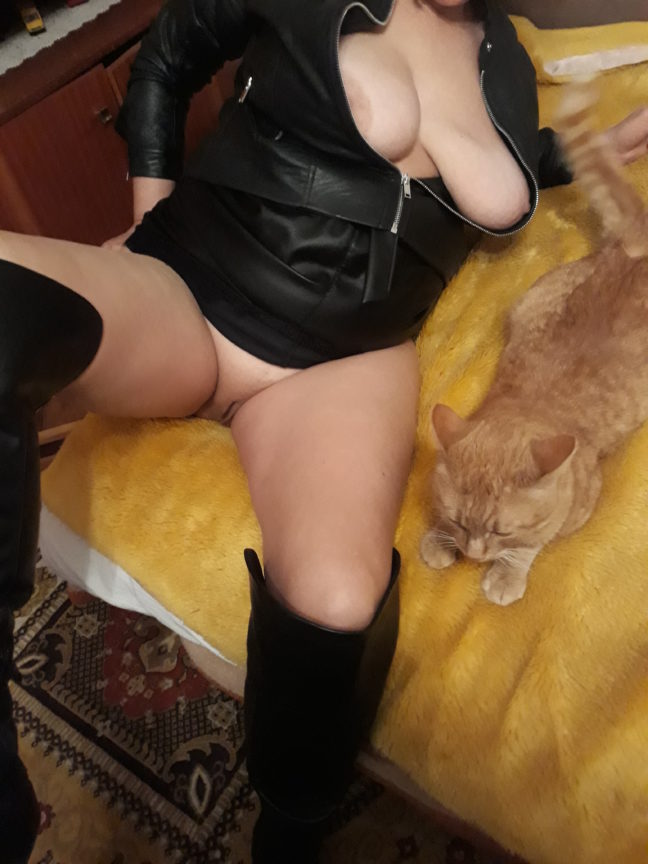 Hot wife want first BBC lover