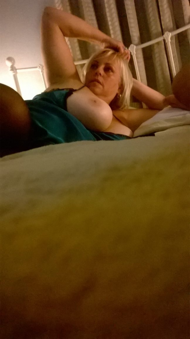 Sexy wife lisa wants a BBC